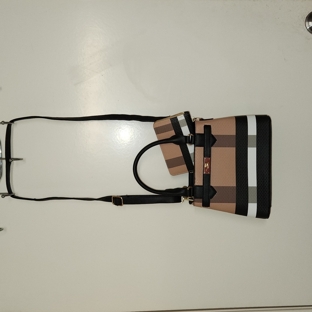 Beige HandBag + Wallet